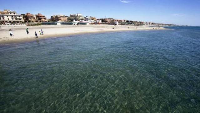 Grande, Vista Mare A 2 Passi Dalla Spiaggia Лидо-ди-Остия Экстерьер фото